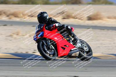 media/Jan-08-2022-SoCal Trackdays (Sat) [[1ec2777125]]/Turn 4 (1145am)/